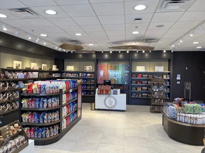 Lindt Chocolate Shop Picture 6
