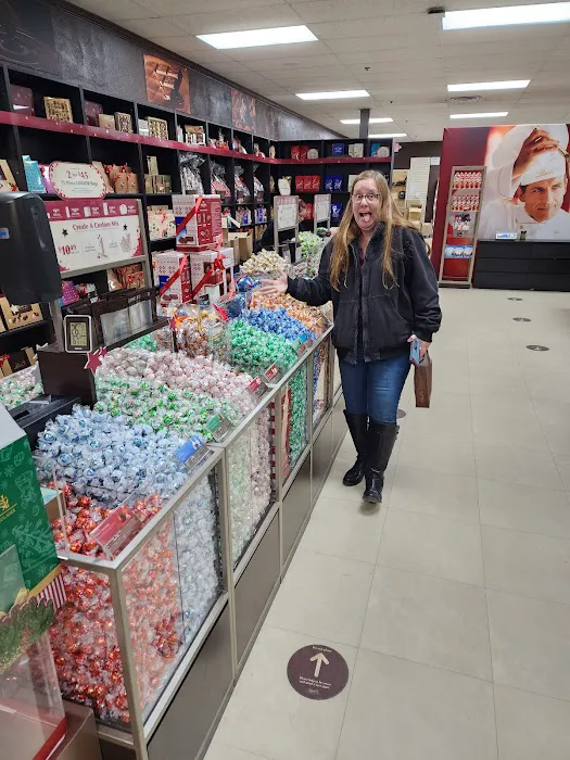 Lindt Chocolate Shop Picture 1