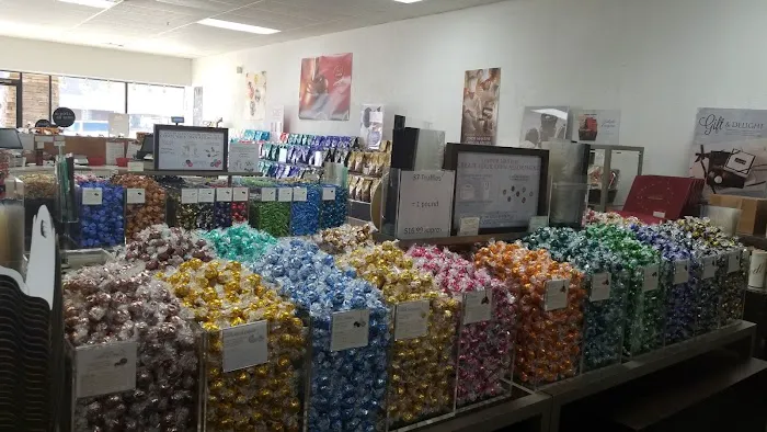 Lindt Chocolate Shop Picture 5