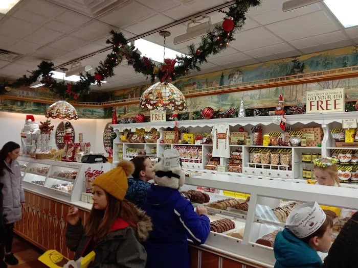 Frankenmuth Fudge Kitchen Picture 3