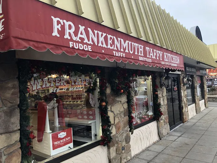 Frankenmuth Taffy Kitchen Picture 4