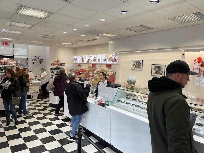 See's Candies Picture 10
