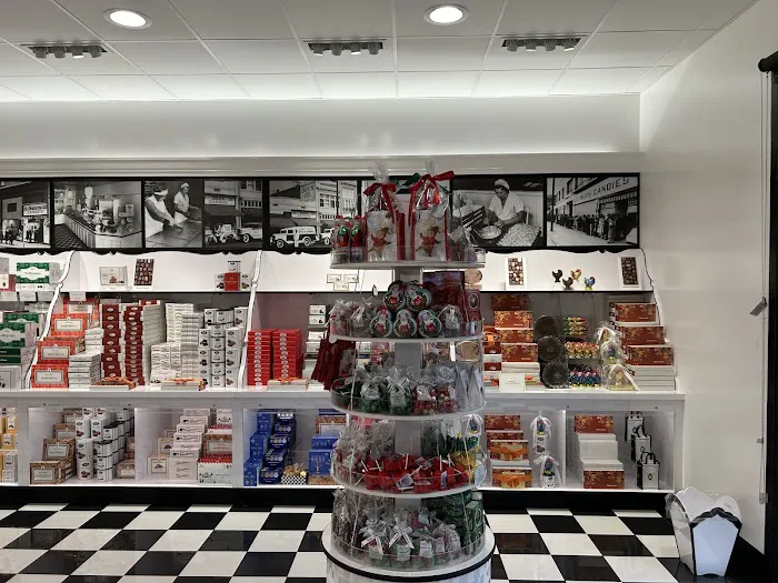 See's Candies Picture 8