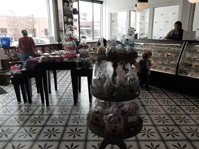 Bluebird Candy Co Picture 2