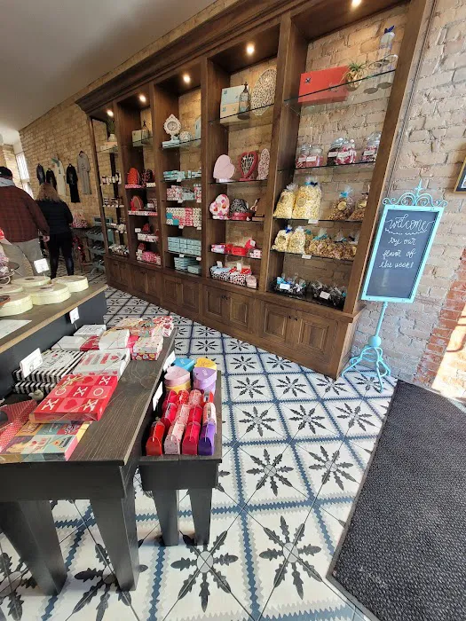 Bluebird Candy Co Picture 6