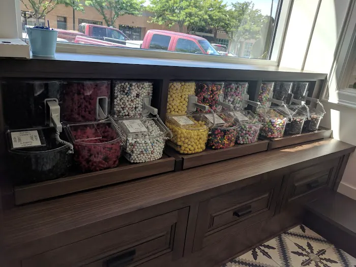 Bluebird Candy Co Picture 10