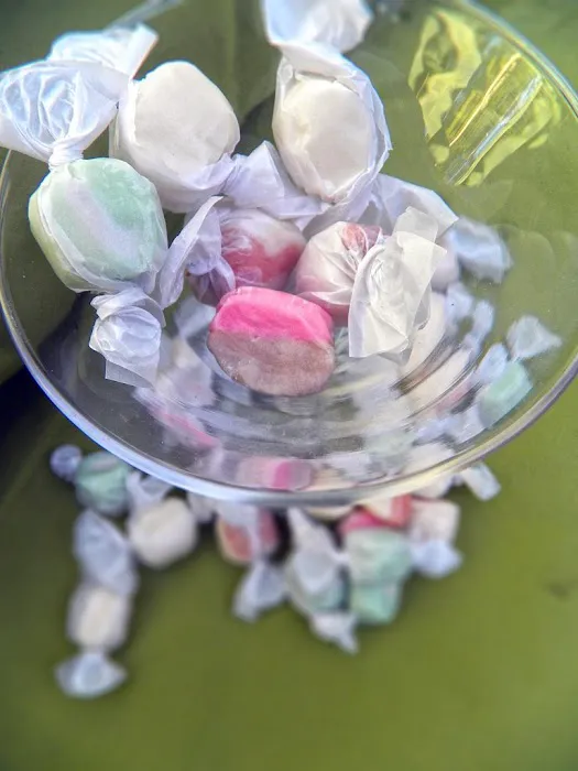 Tropical Taffy Naples Picture 4