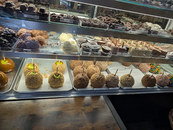 Capitola Candy Company Picture 5