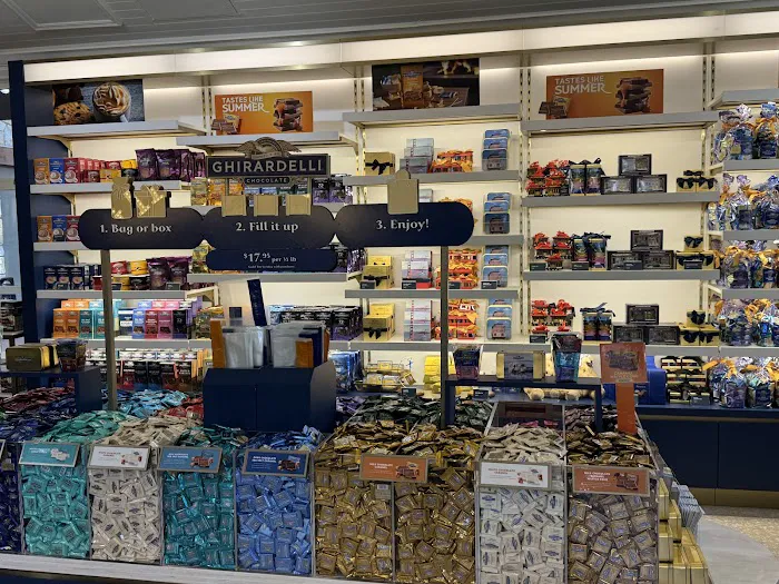 Ghirardelli Ice Cream & Chocolate Shop Picture 8