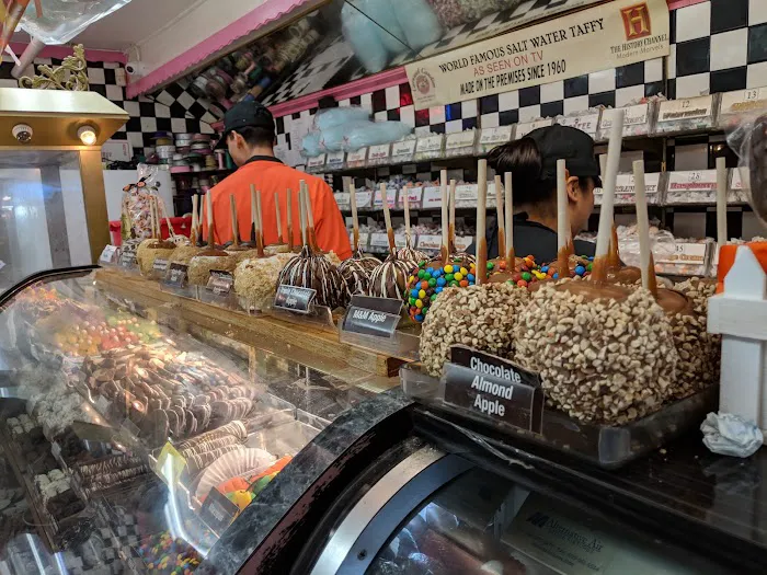 Carousel Candies Picture 10