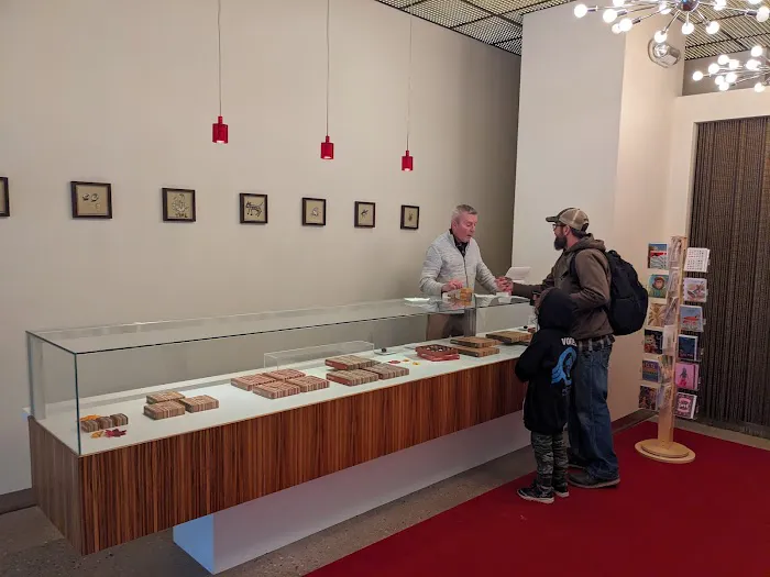 Candinas Chocolatier Picture 2
