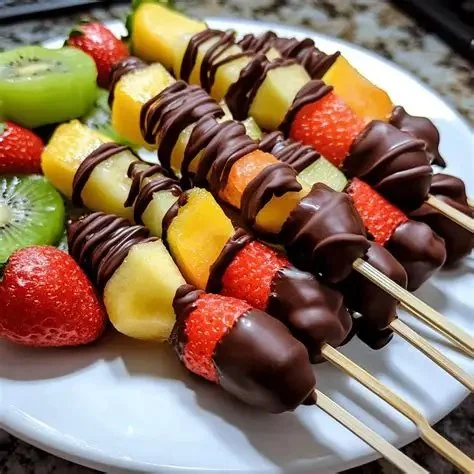 How to Make Chocolate-Covered Fruit Skewers – Easy and Delicious Recipe