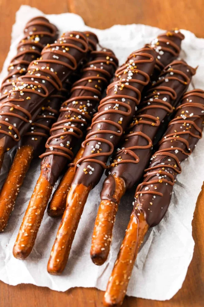 How to Make Easy Chocolate-Covered Pretzel Rods - Step-by-Step Recipe