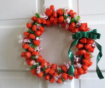 How to Make Holiday Candy Wreaths: Creative and Festive Ideas for the Season