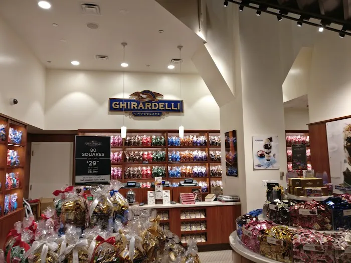 Ghirardelli Ice Cream & Chocolate Shop Picture 10