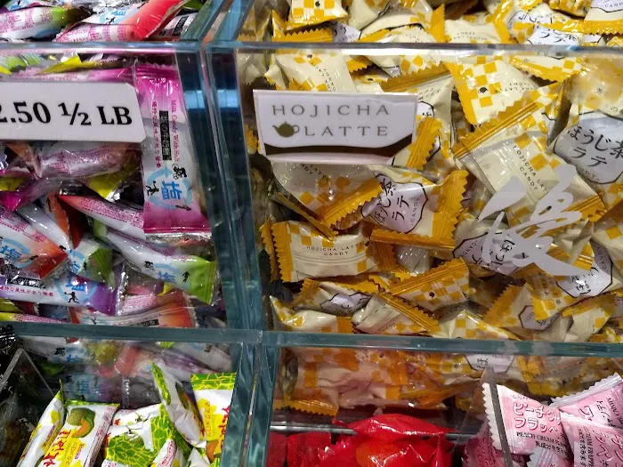 ICHIBAN CANDY AND SNACKS Picture 8