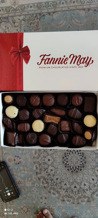 Fannie May Picture 10