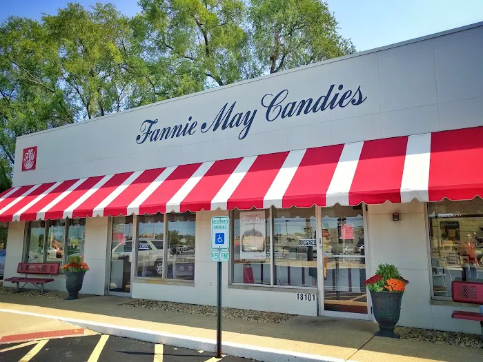 Fannie May Picture 4