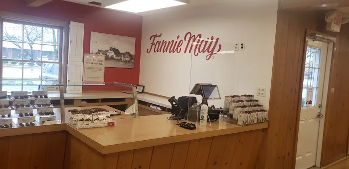 Fannie May Picture 7