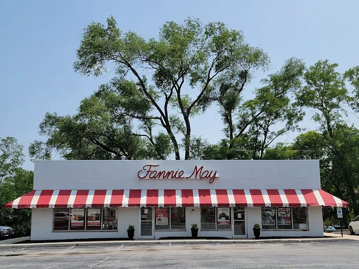 Fannie May Picture 7