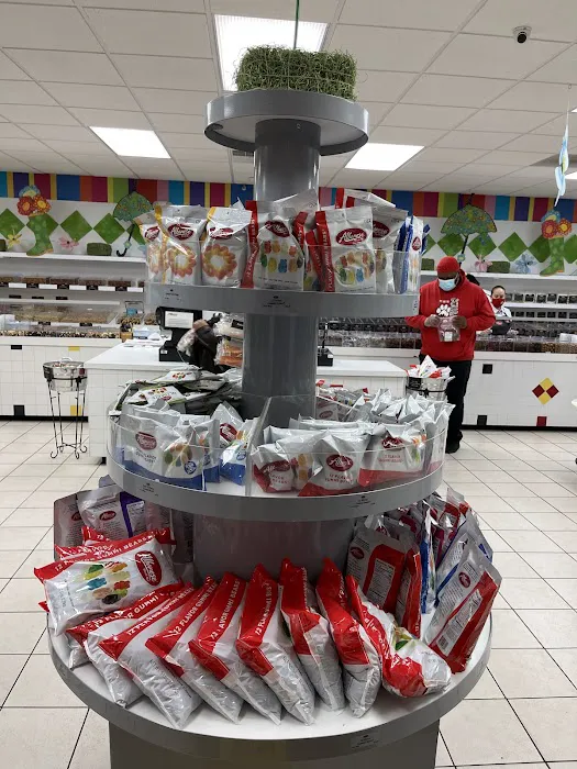 Albanese Confectionery Outlet Store Picture 7