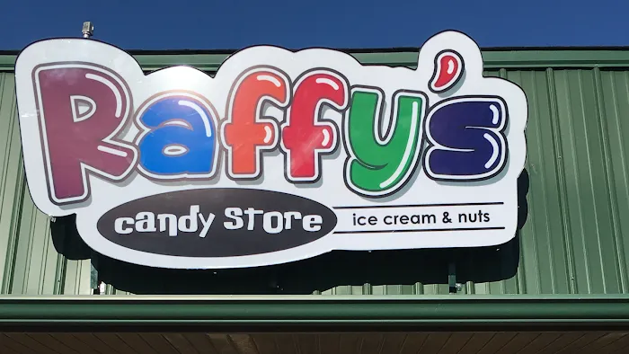 Raffy's Candy Store (Ice Cream, Popcorn, Nuts & more) Picture 3