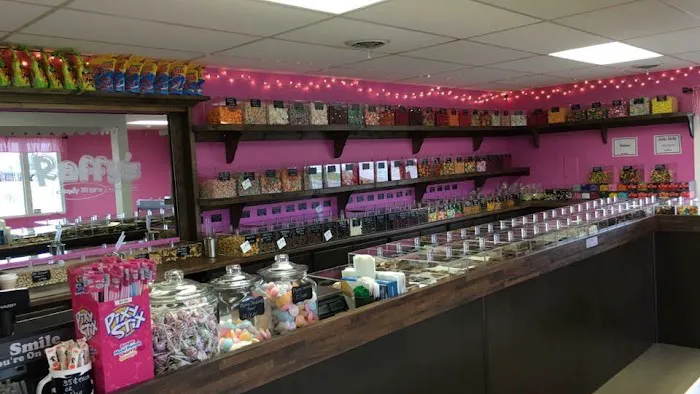 Raffy's Candy Store (Ice Cream, Popcorn, Nuts & more) Picture 1