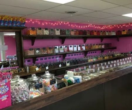 Raffy's Candy Store (Ice Cream, Popcorn, Nuts & more)