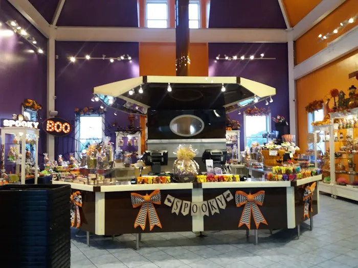 Albanese Candy Factory Store Picture 4