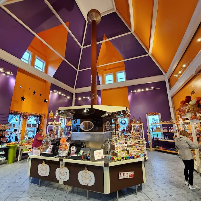 Albanese Candy Factory Store Picture 7