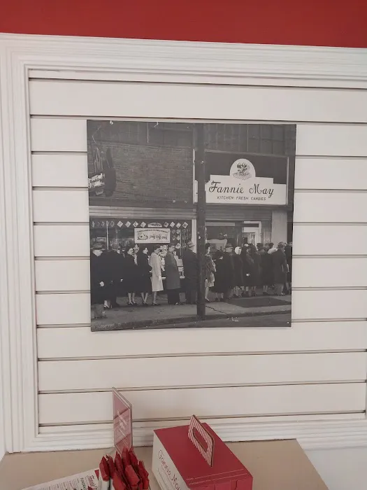 Fannie May Picture 7