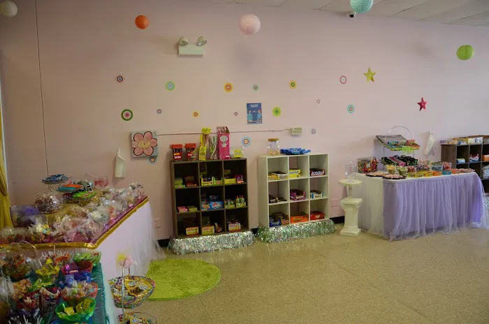 Hill’s Yum Yum Shop Picture 4