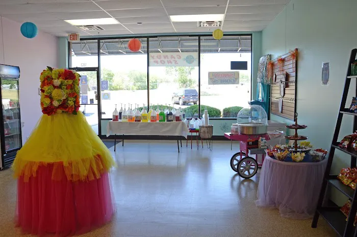 Hill’s Yum Yum Shop Picture 8