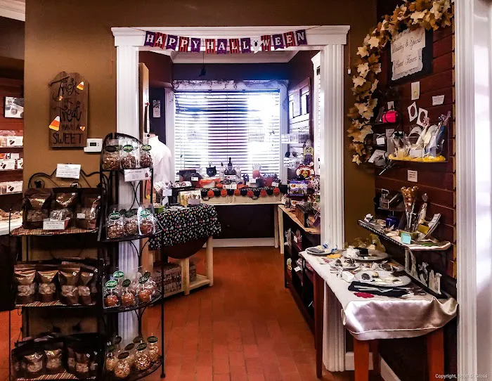 Anderson's Candy Shop Picture 6