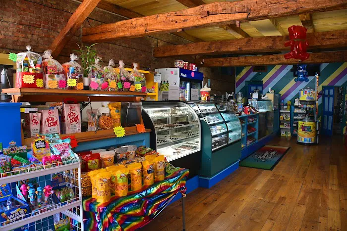 Sweet Tooth Picture 3