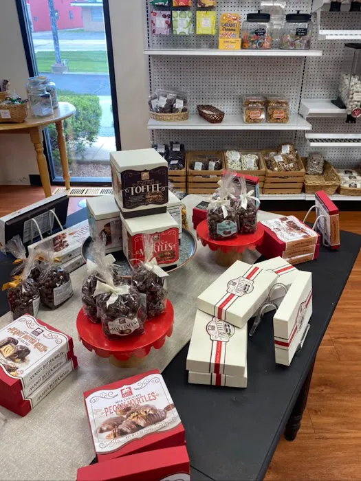 Long Grove Confectionery Co - Wauconda Outlet Picture 10