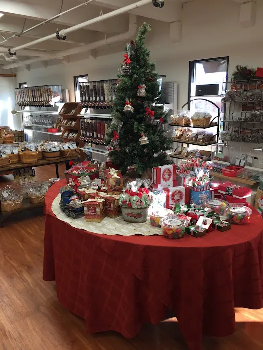 Long Grove Confectionery Co - Wauconda Outlet Picture 9