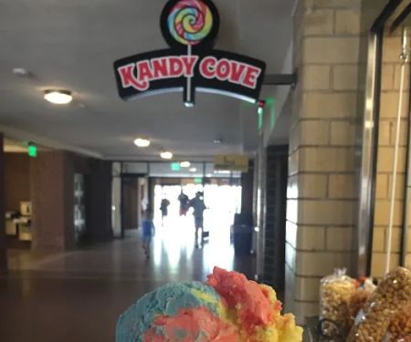 Kandy Cove