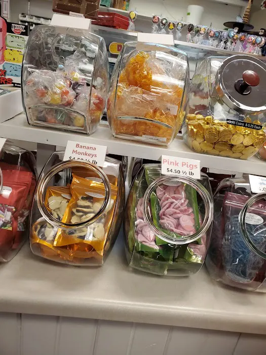 De Kalb Confectionary Picture 9