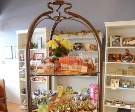 Niemann's Homemade Candies & Ice Cream