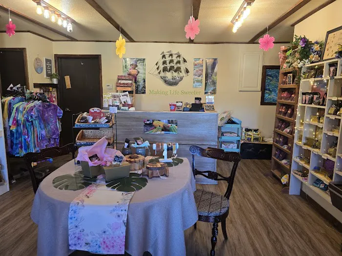 Captain's Chocolate Co. Picture 9