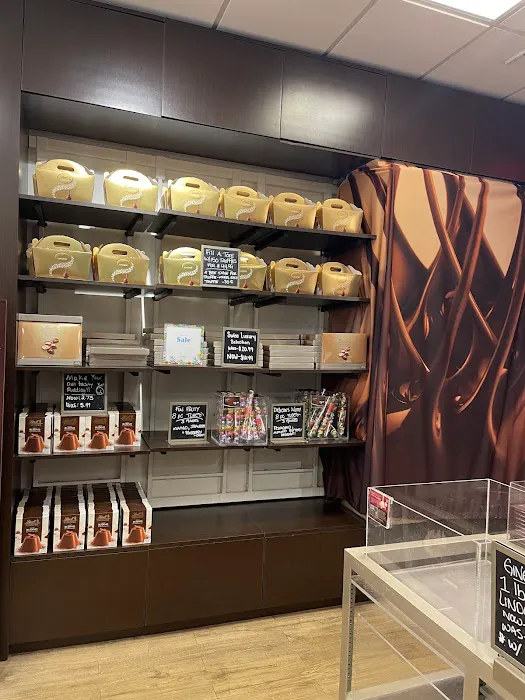 Lindt Chocolate Shop Picture 10