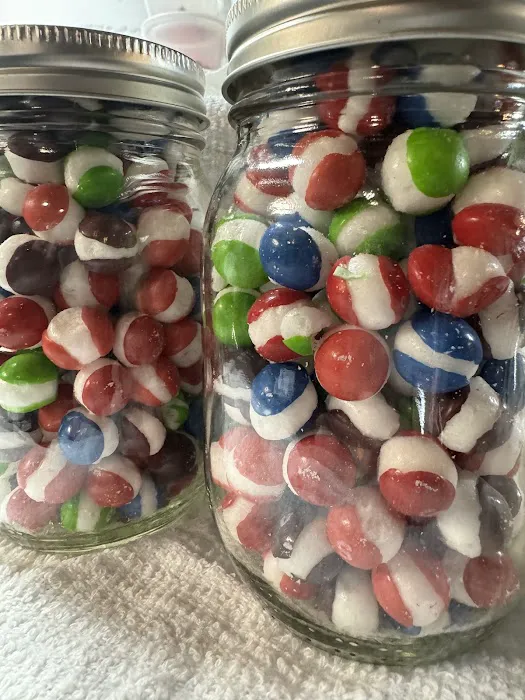 Little Lums Candy Co Picture 7
