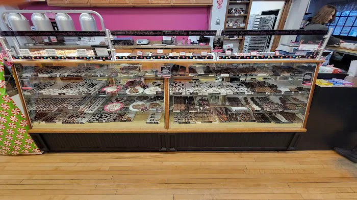 Ashley’s Confectionery Picture 1