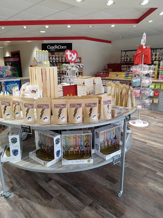 Tethan's Candy & Confections Picture 3