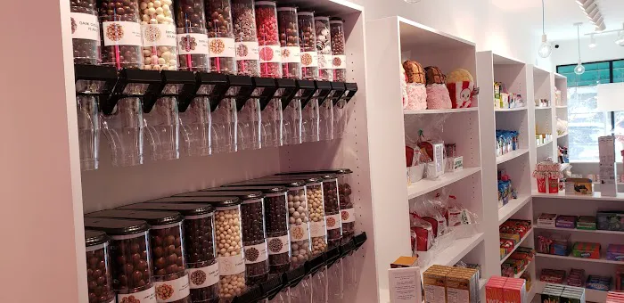 Sweets n' Such Candy Shop Picture 4