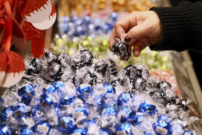Lindt Chocolate Shop Picture 6