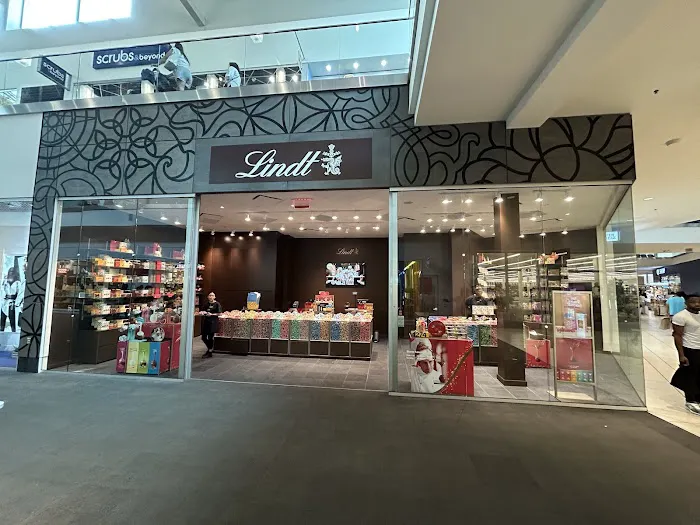 Lindt Chocolate Shop Picture 8