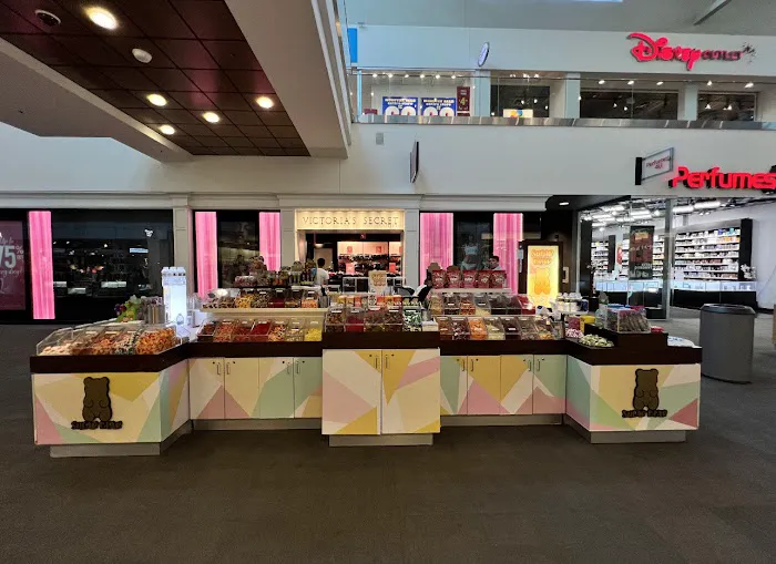 Sugar Bear Candy Kiosk - Candy Store in Elizabeth NJ Picture 5