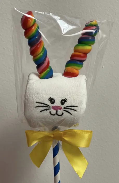 Candy With a Twist Picture 1